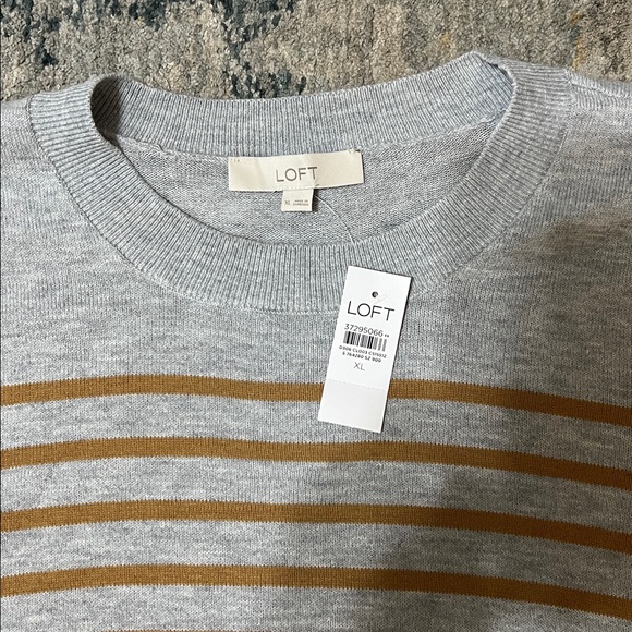 NWT SZ XL Loft Stripped Crew Sweater - Picture 2 of 2